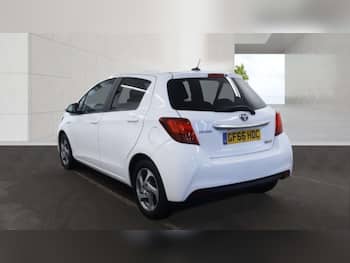 Used Toyota Yaris 2016 for sale - 79873152: Photo