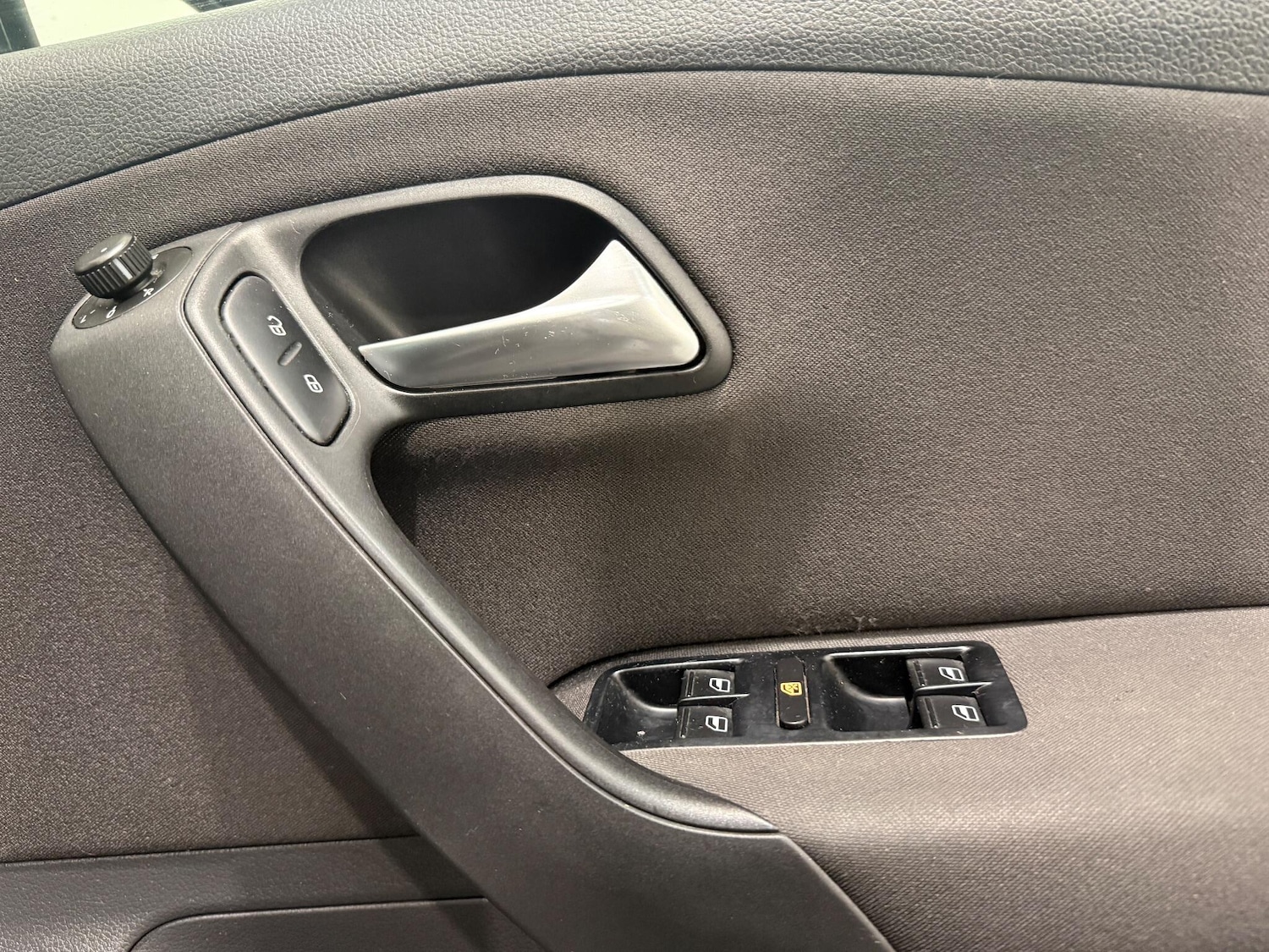 Used Volkswagen Polo 2012 for sale - 77029845: Photo 25