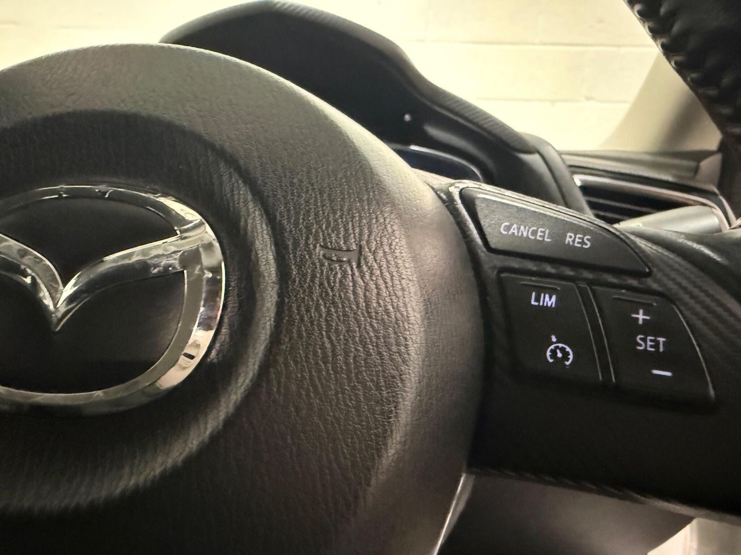 Used Mazda Mazda3 2014 for sale - 76823995: Photo 27