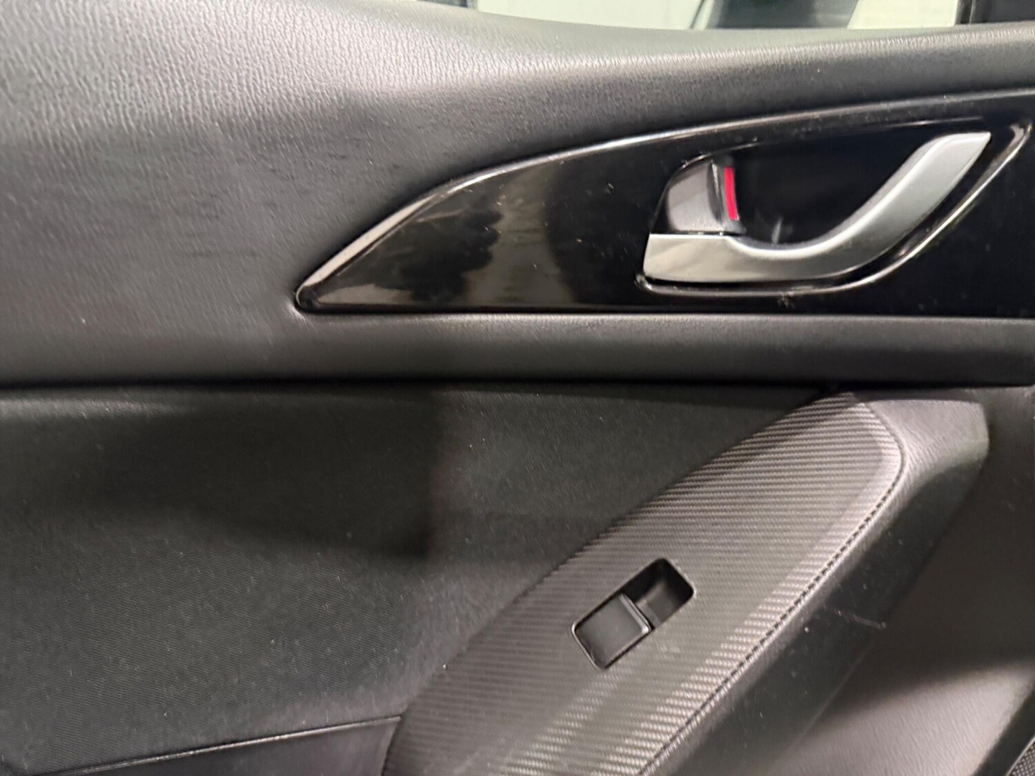 Used Mazda Mazda3 2014 for sale - 76823995: Photo 30