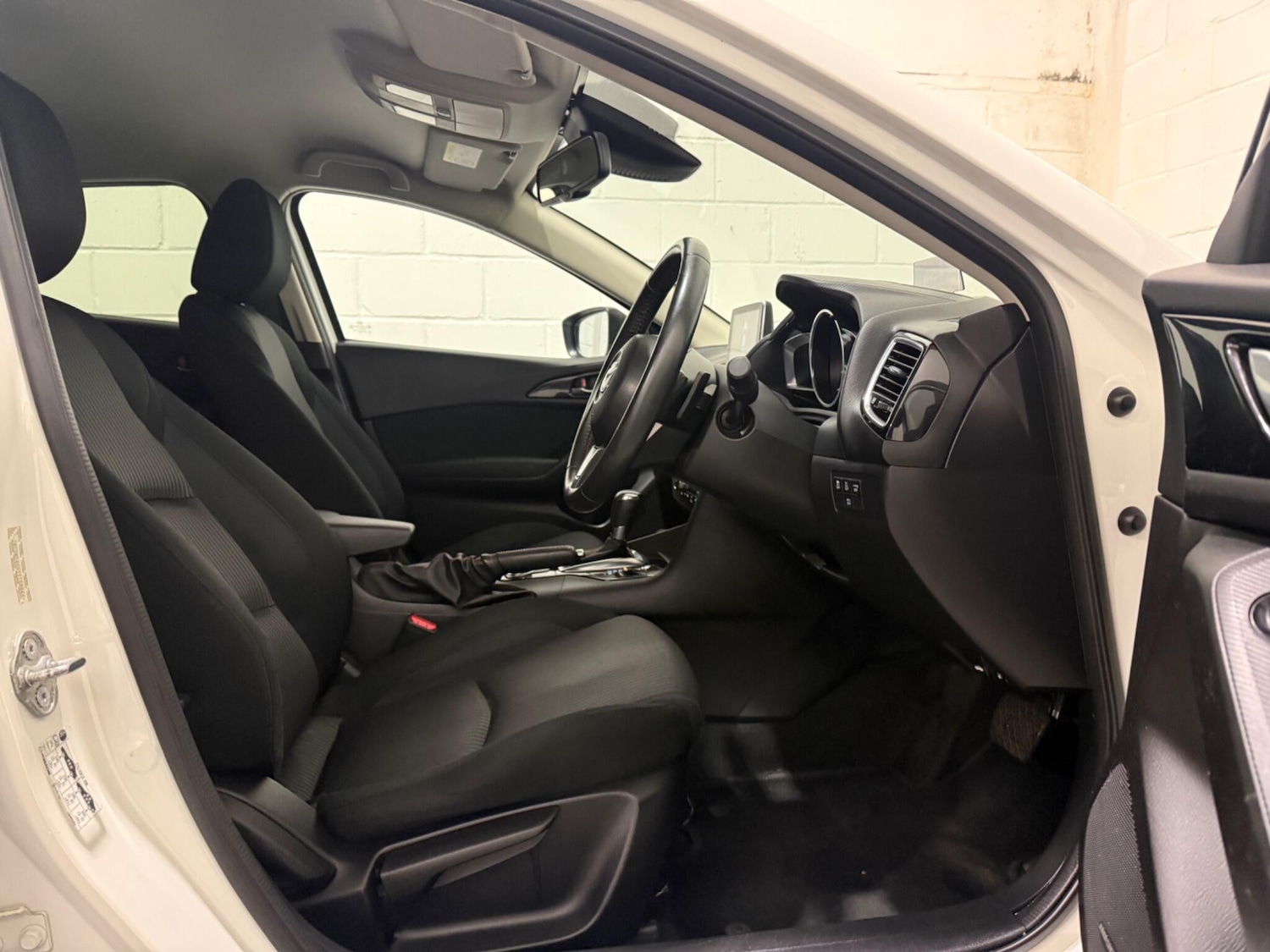 Used Mazda Mazda3 2014 for sale - 76823995: Photo 44