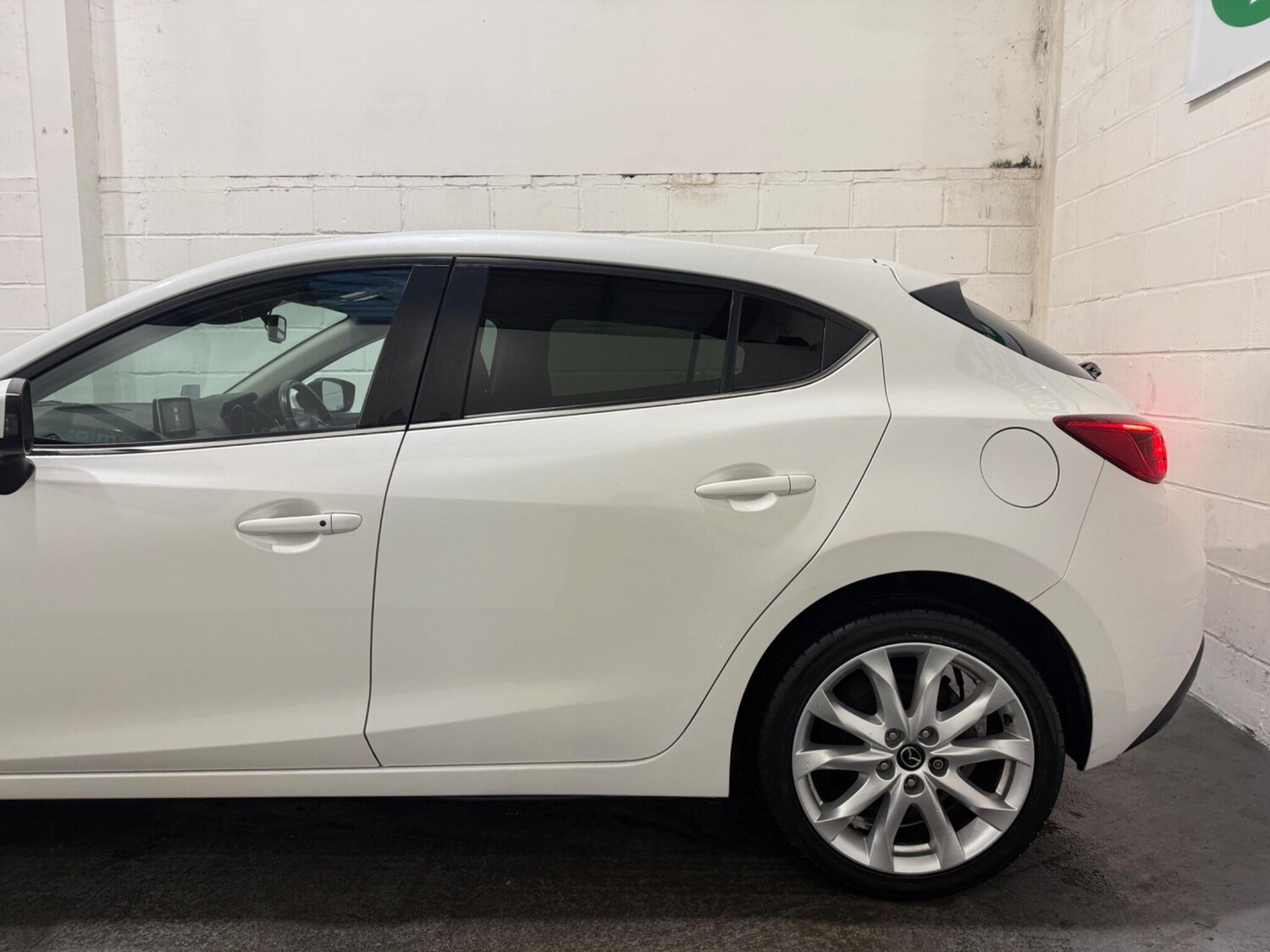 Used Mazda Mazda3 2014 for sale - 76823995: Photo 8