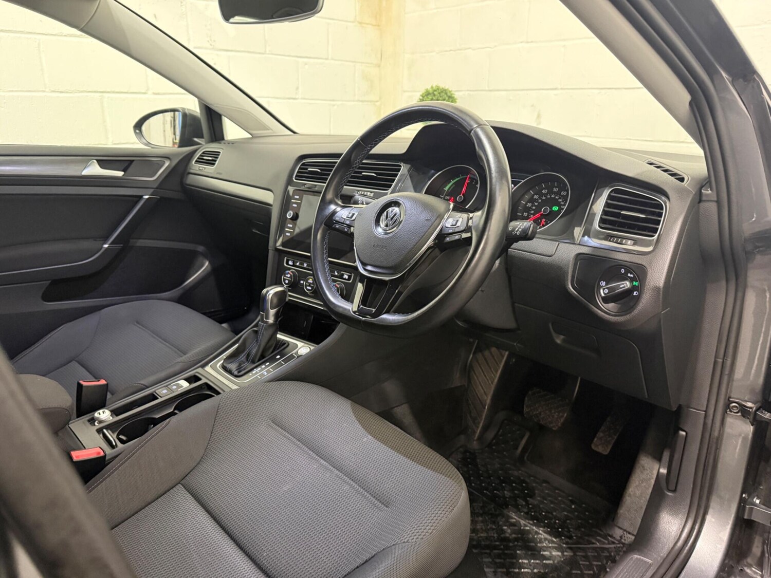 Used Volkswagen Golf 2019 for sale - 77574530: Photo 19