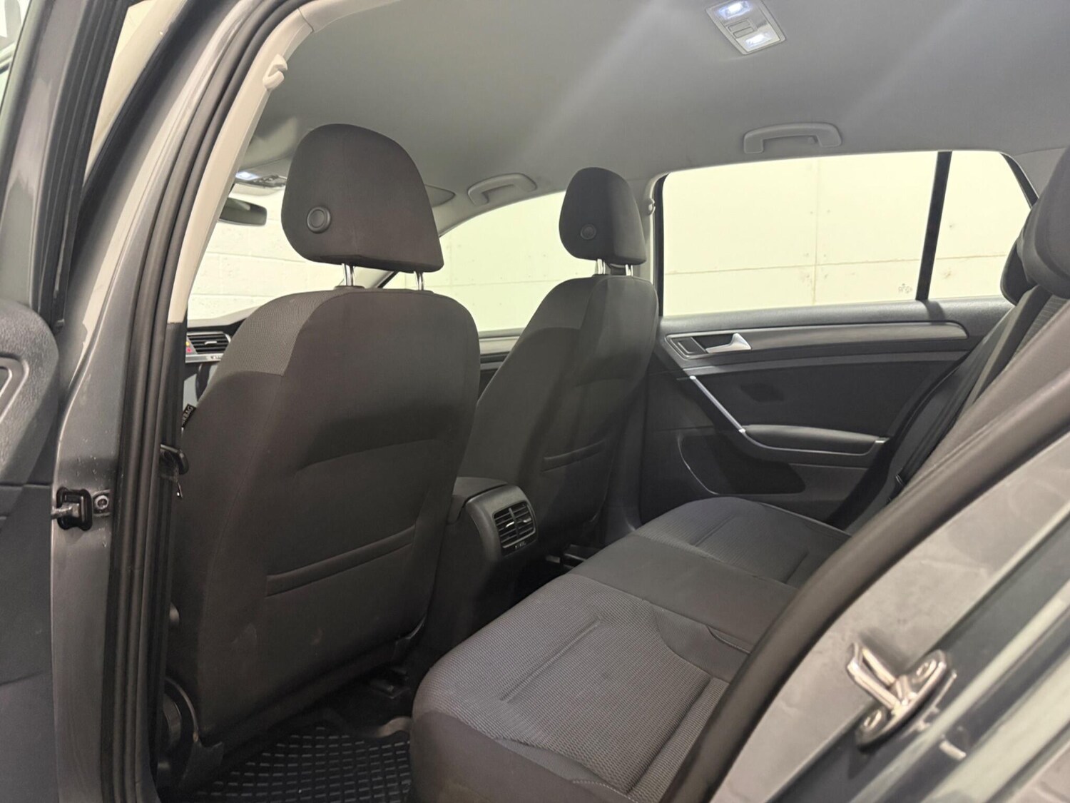 Used Volkswagen Golf 2019 for sale - 77574530: Photo 24