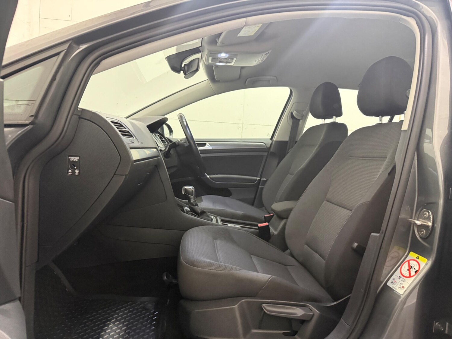 Used Volkswagen Golf 2019 for sale - 77574530: Photo 36