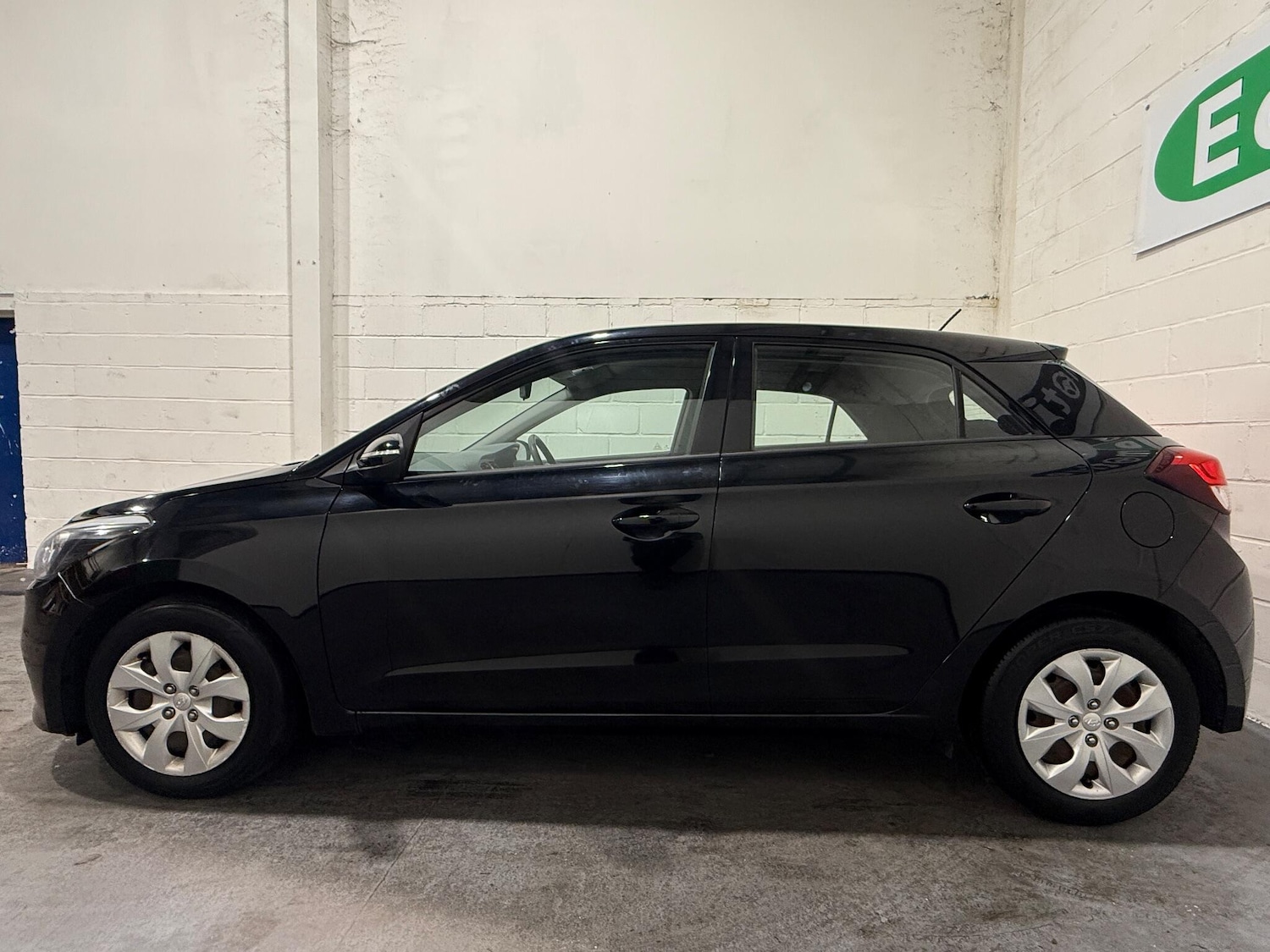 Used Hyundai i20 2016 for sale - 76561515: Photo 8