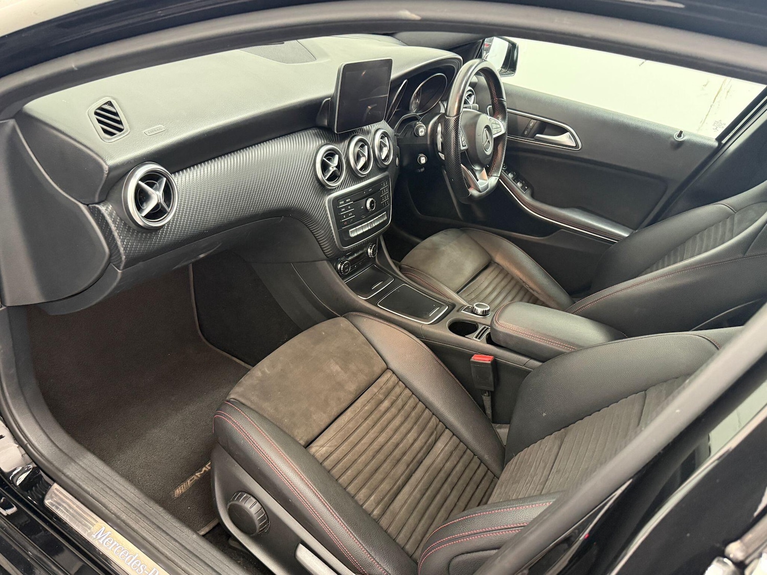 Used Mercedes-Benz A-Class 2017 for sale - 76926947: Photo 46