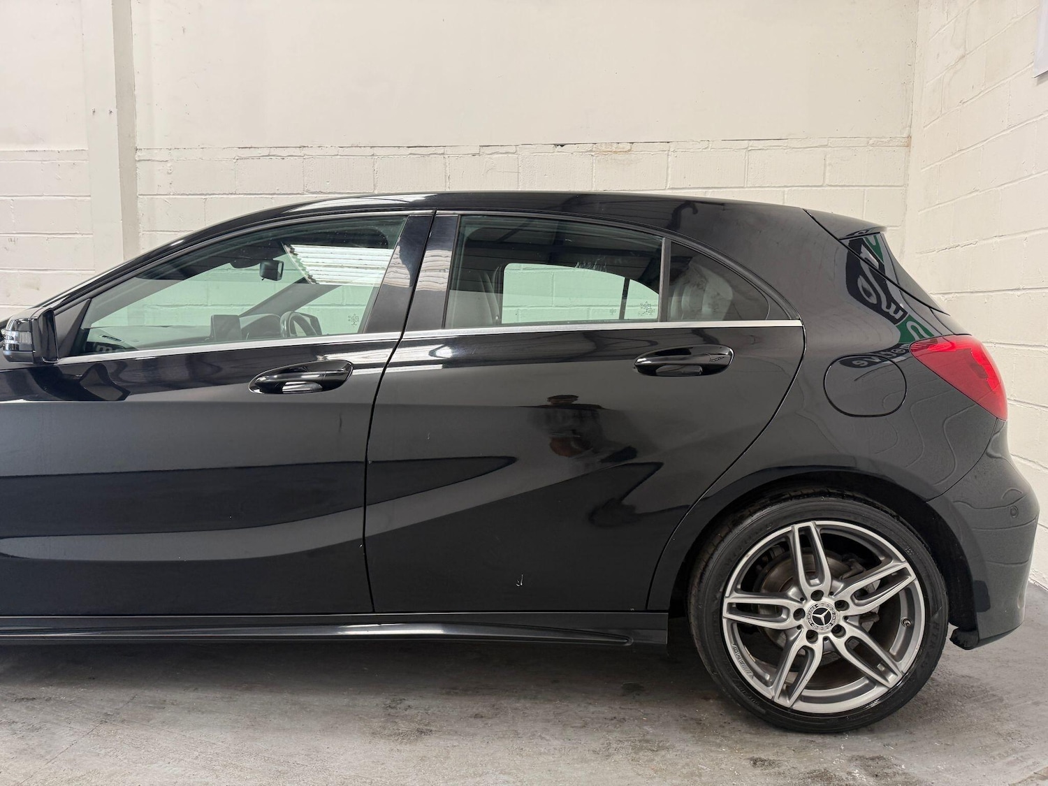 Used Mercedes-Benz A-Class 2017 for sale - 76926947: Photo 9