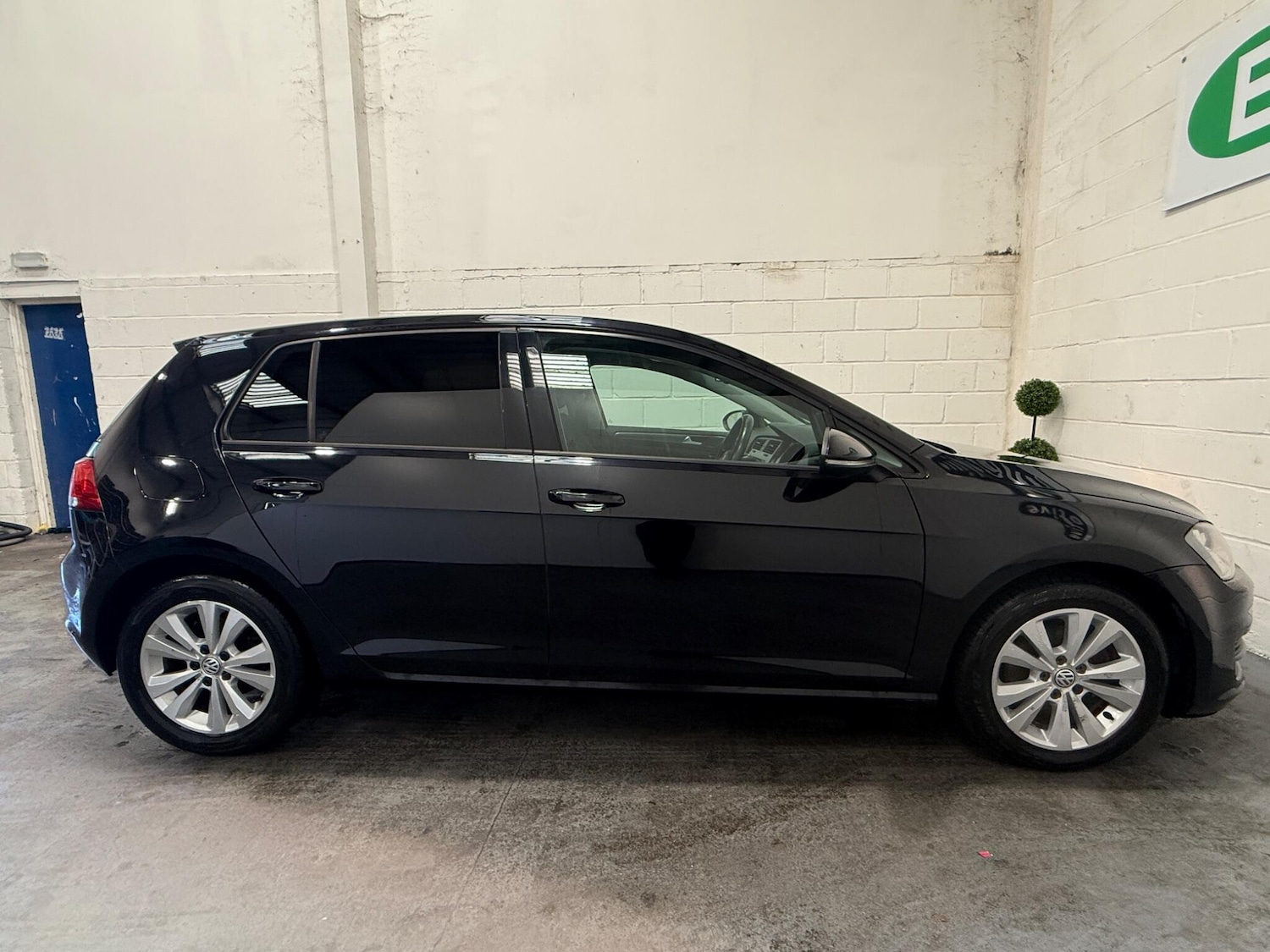 Used Volkswagen Golf 2013 for sale - 76800850: Photo 13
