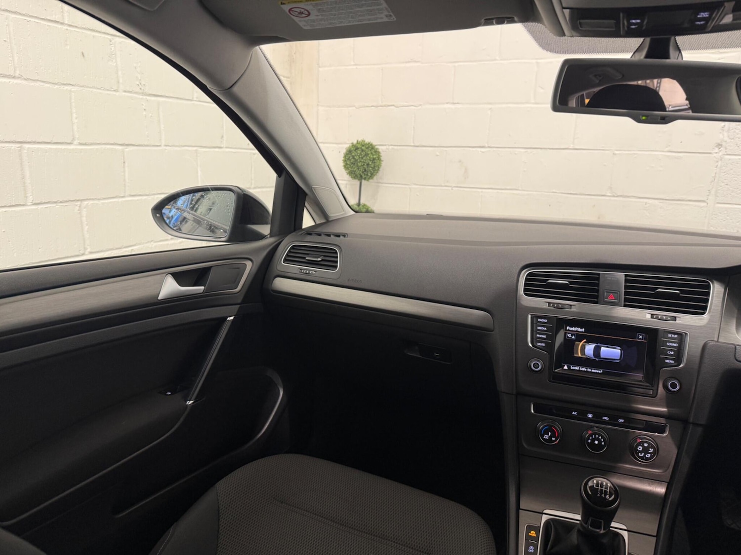 Used Volkswagen Golf 2013 for sale - 76800850: Photo 17