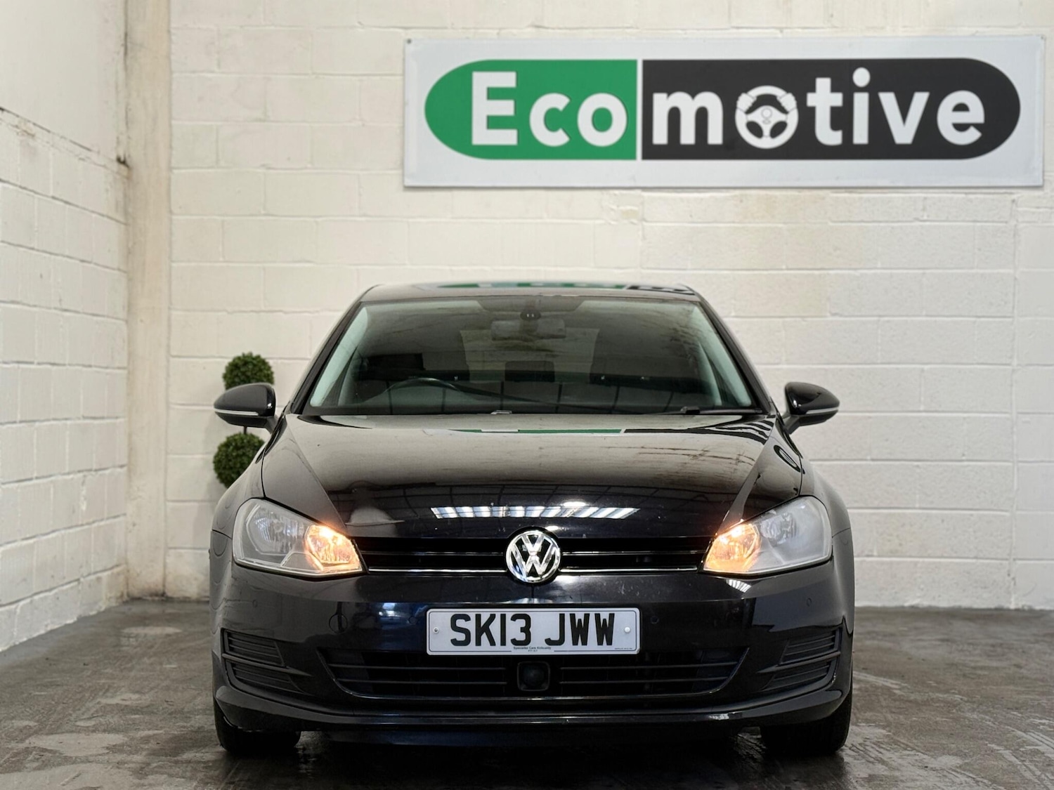 Used Volkswagen Golf 2013 for sale - 76800850: Photo 2