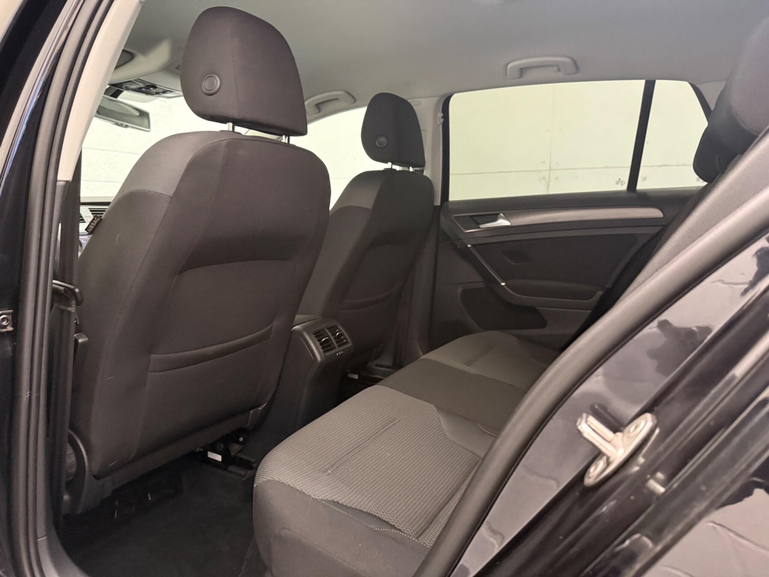 Used Volkswagen Golf 2013 for sale - 76800850: Photo 25