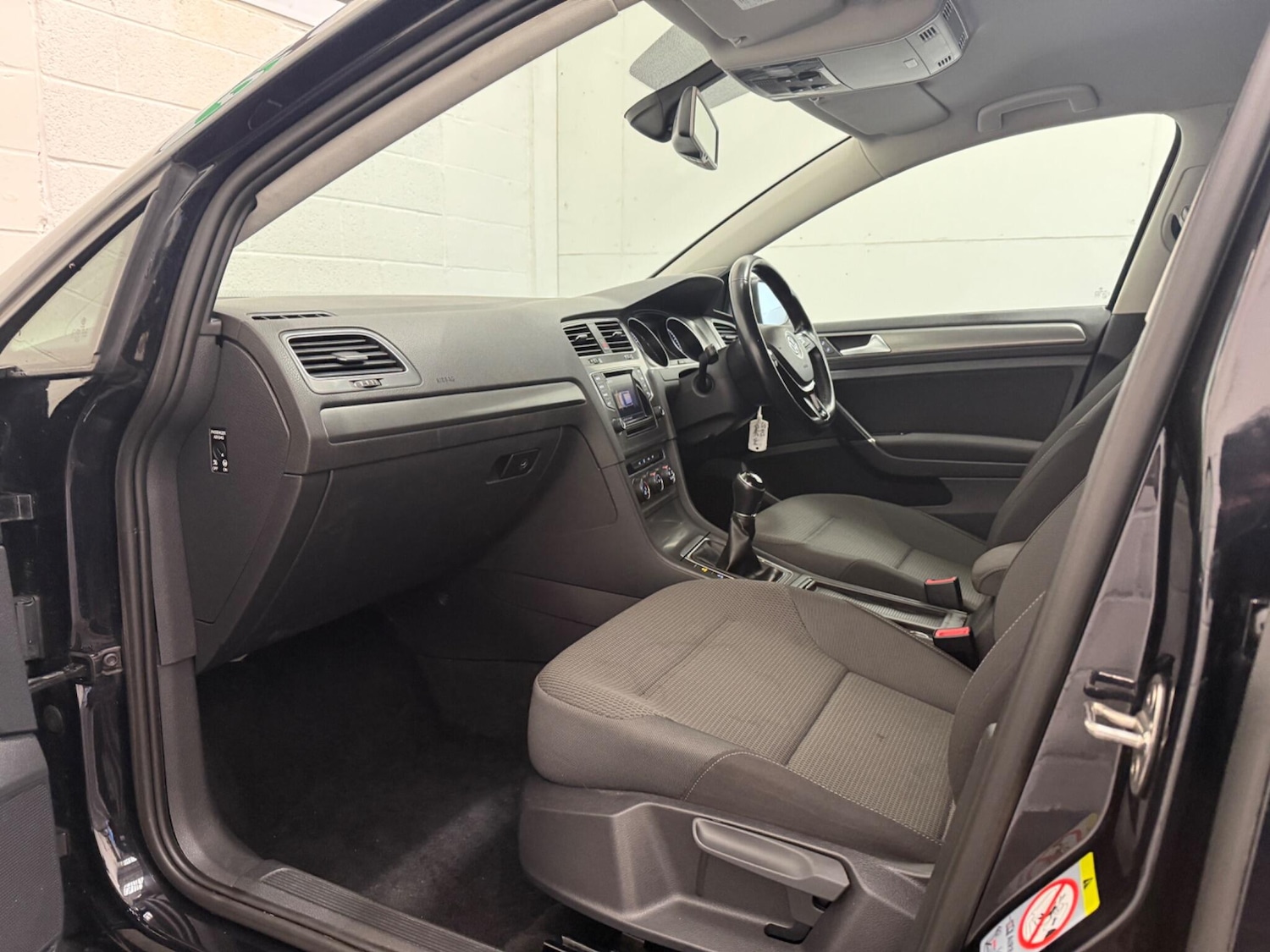 Used Volkswagen Golf 2013 for sale - 76800850: Photo 34