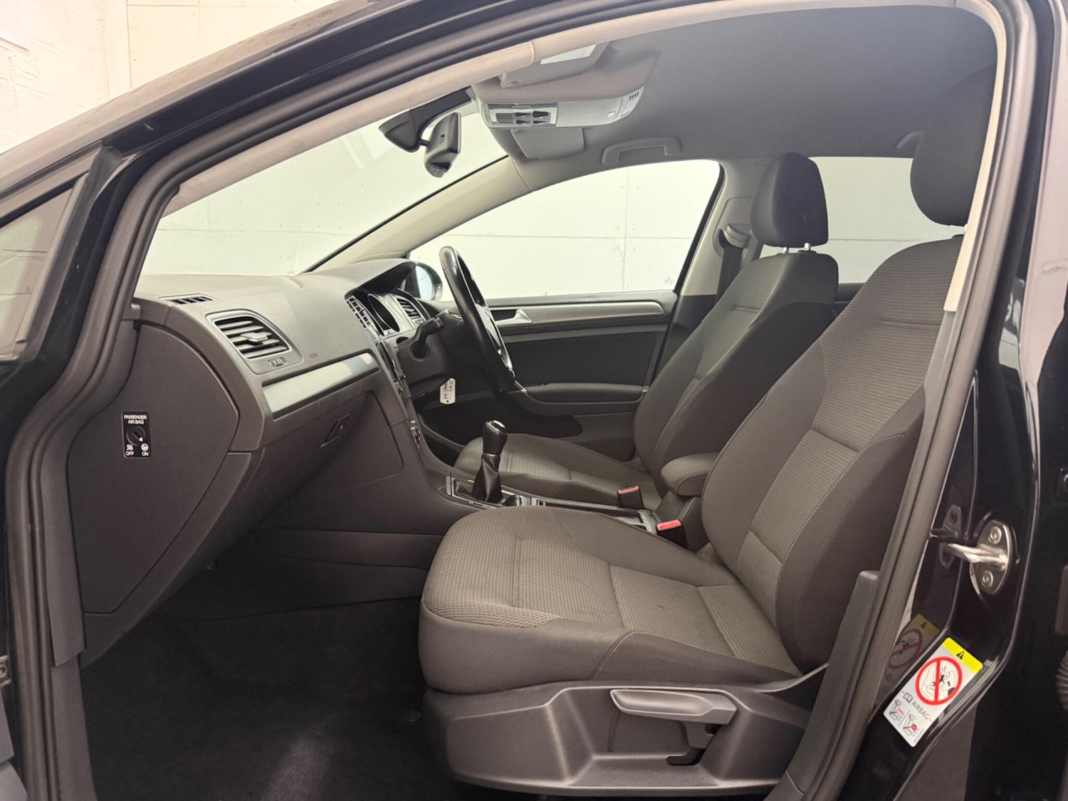 Used Volkswagen Golf 2013 for sale - 76800850: Photo 35