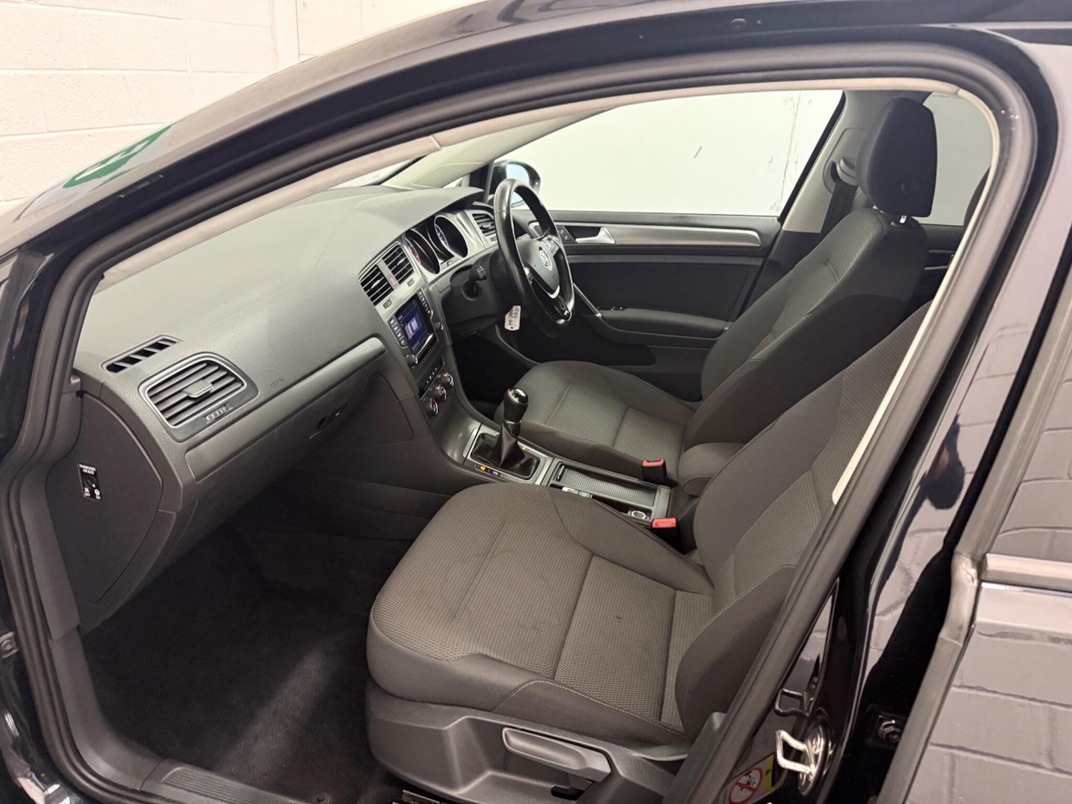 Used Volkswagen Golf 2013 for sale - 76800850: Photo 37