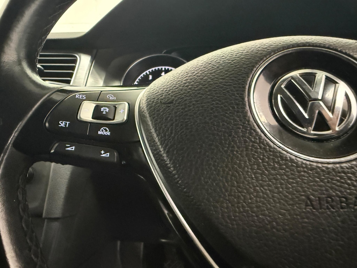 Used Volkswagen Golf 2013 for sale - 76800850: Photo 46