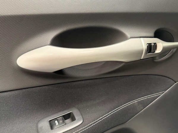 Used Toyota Auris 2011 for sale - 75577629: Photo 43