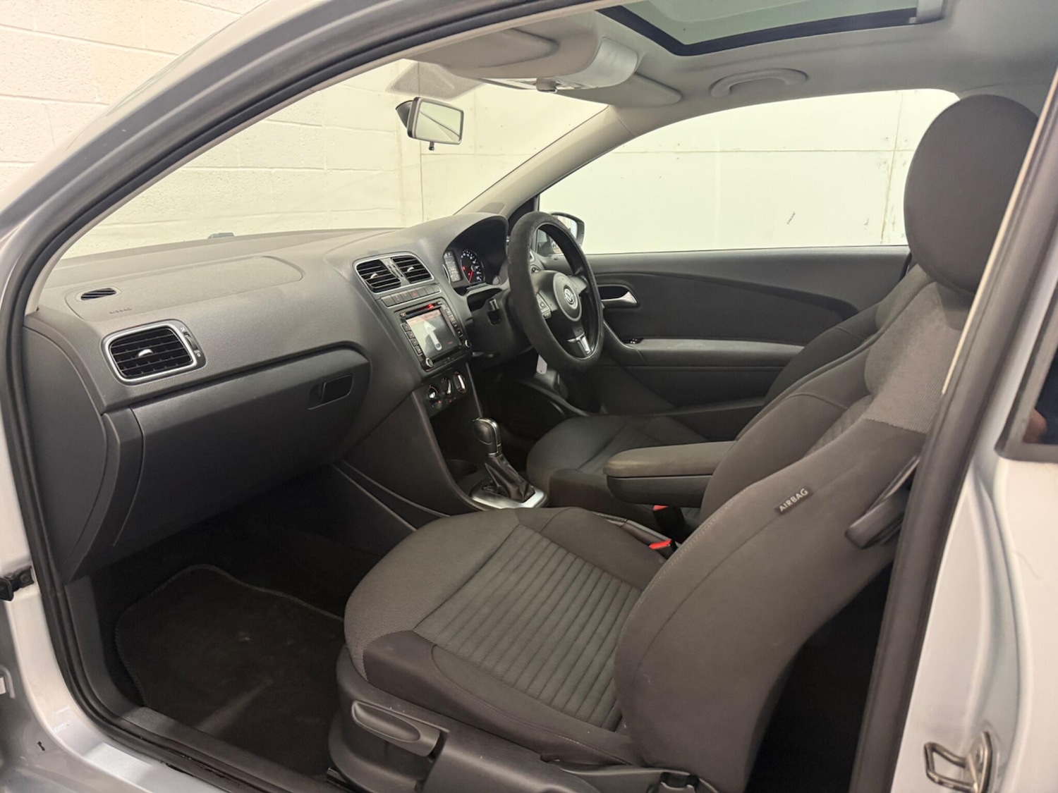 Used Volkswagen Polo 2012 for sale - 77119588: Photo 32