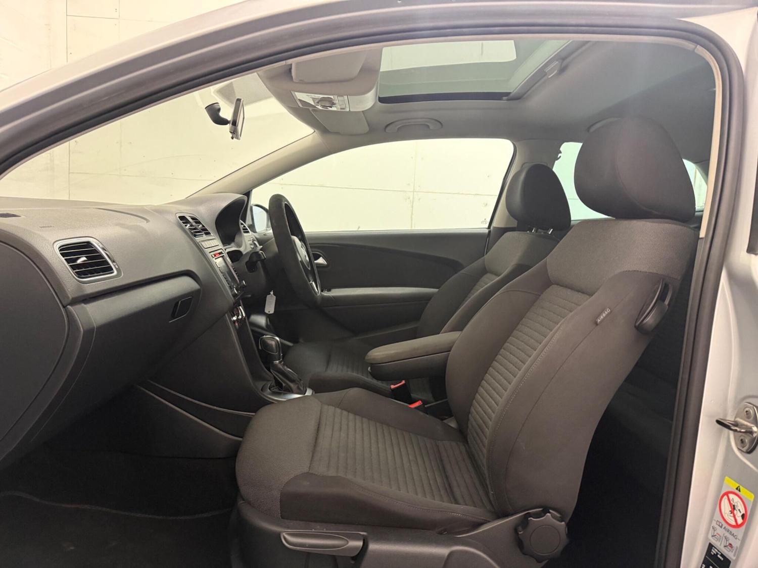 Used Volkswagen Polo 2012 for sale - 77119588: Photo 33