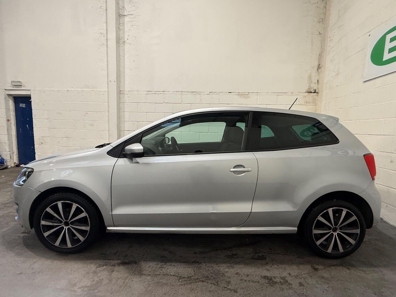 Used Volkswagen Polo 2012 for sale - 77119588: Photo 7
