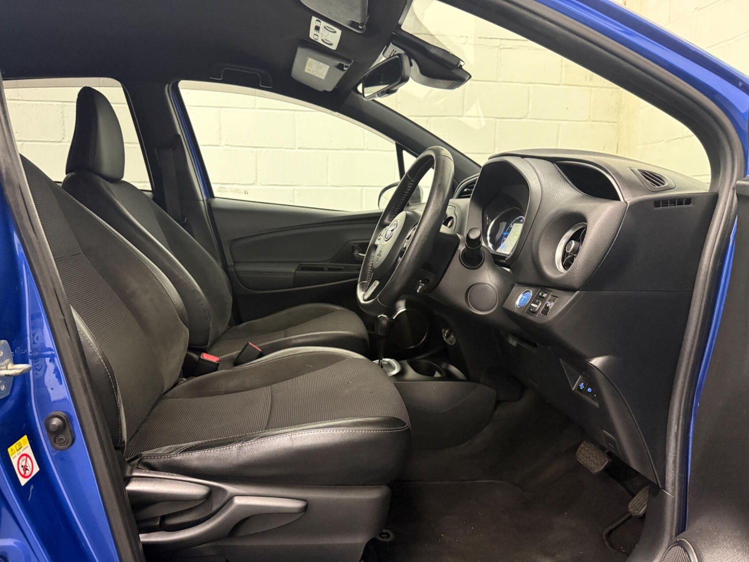 Used Toyota Yaris 2018 for sale - 76824617: Photo 18