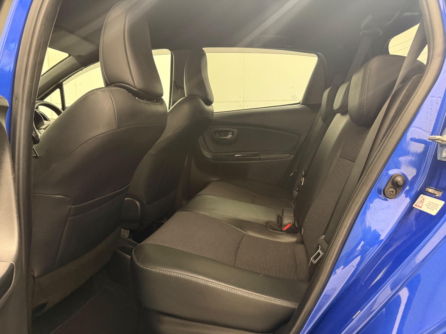 Used Toyota Yaris 2018 for sale - 76824617: Photo 24