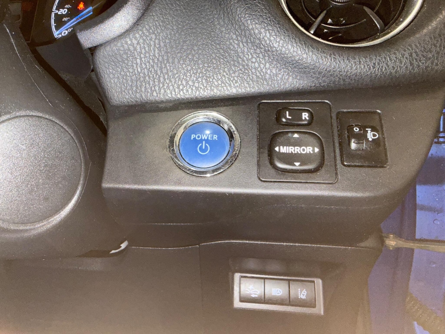 Used Toyota Yaris 2018 for sale - 76824617: Photo 27