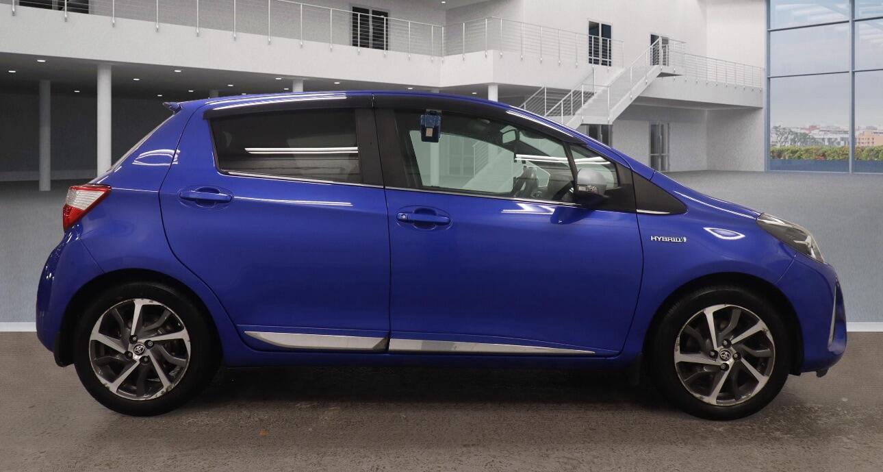 Used Toyota Yaris 2018 for sale - 76824617: Photo 3