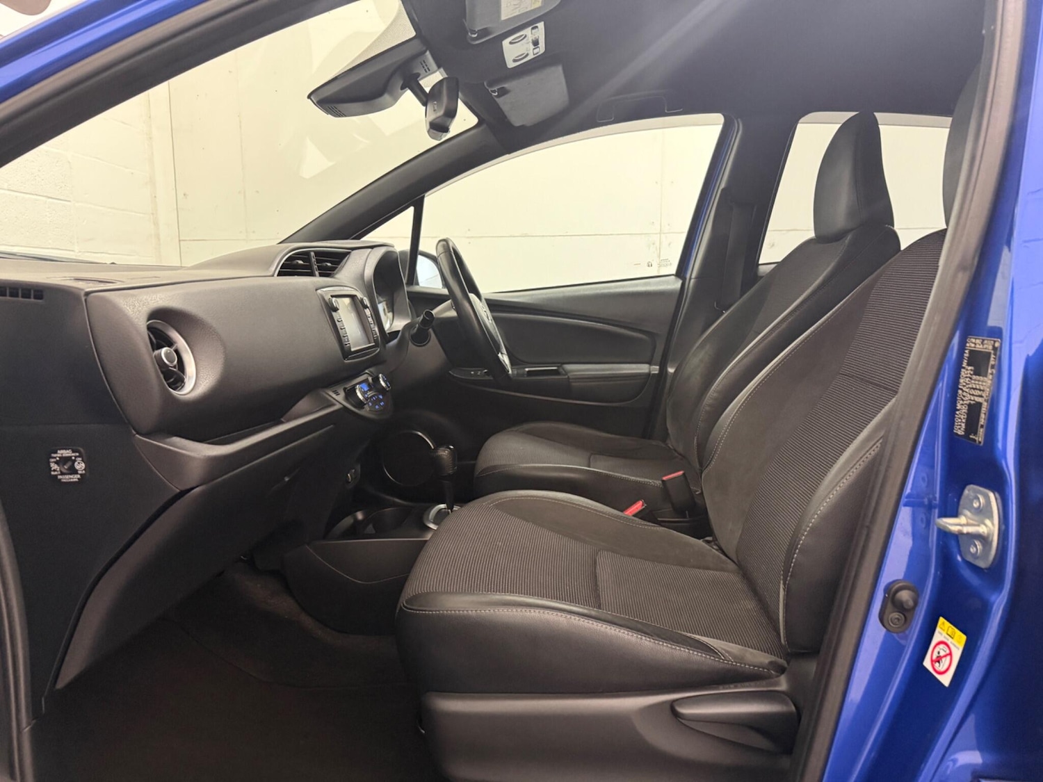 Used Toyota Yaris 2018 for sale - 76824617: Photo 35