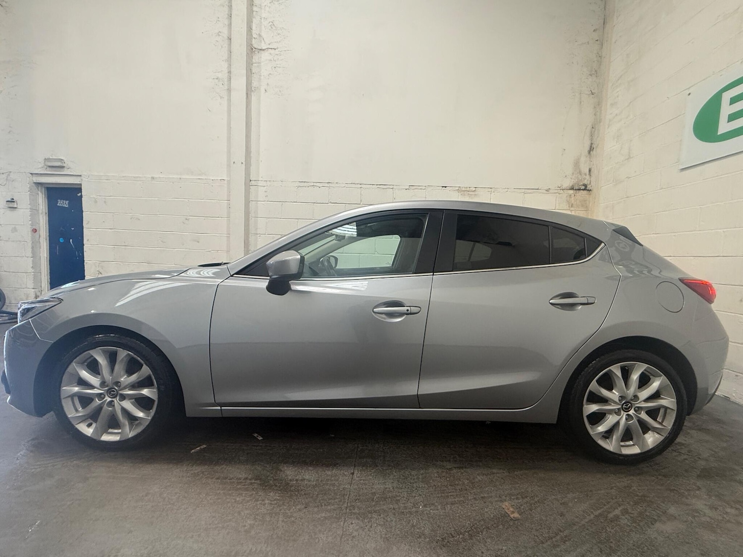 Used Mazda Mazda3 2016 for sale - 77768506: Photo 5