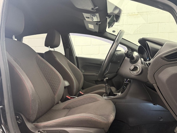 Used Ford Fiesta 2016 for sale - 76226993: Photo 24