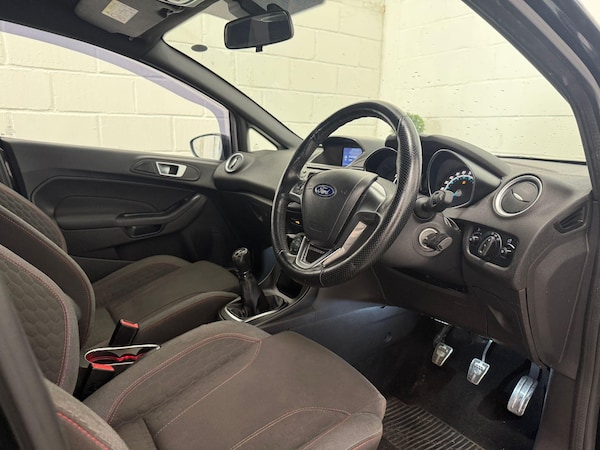 Used Ford Fiesta 2016 for sale - 76226993: Photo 25