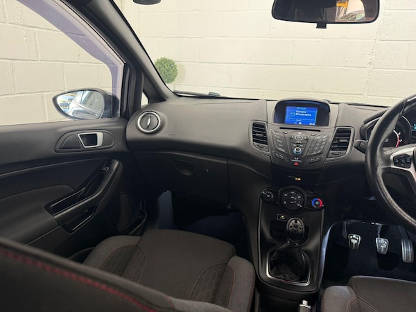 Used Ford Fiesta 2016 for sale - 76226993: Photo 36
