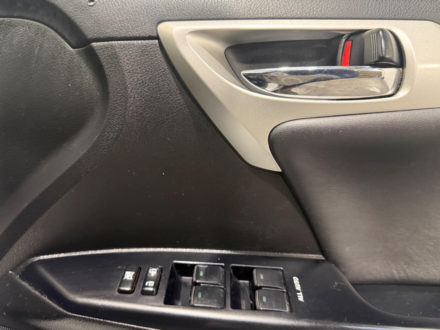 Used Lexus CT 2011 for sale - 76759313: Photo 46