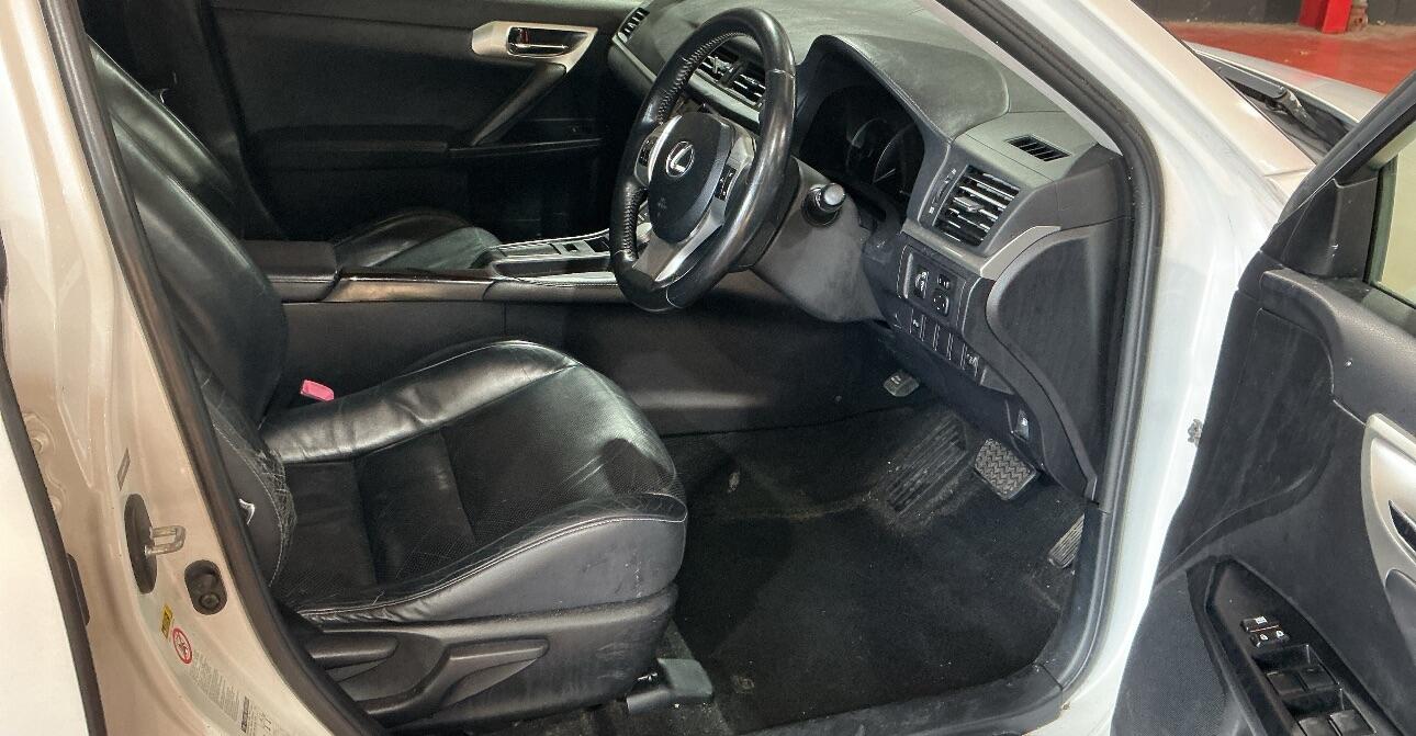 Used Lexus CT 2011 for sale - 76759313: Photo 5