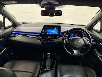 Used Toyota C-HR 2018 for sale - 78776462: Photo