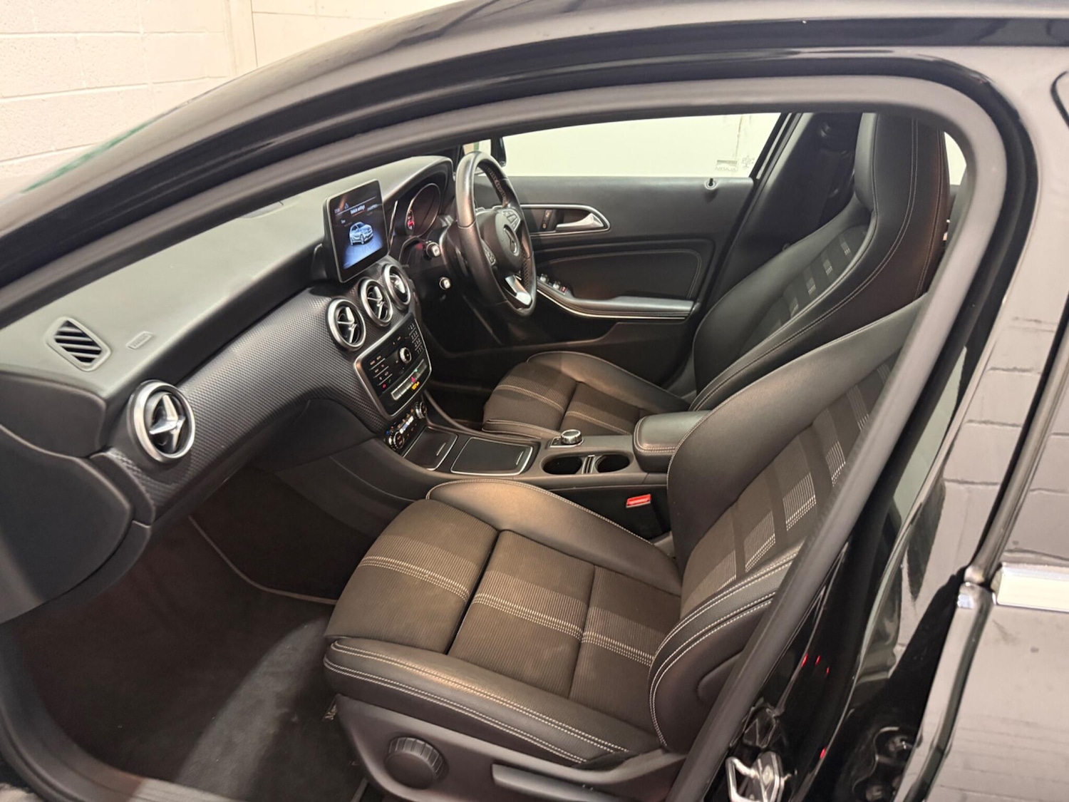 Used Mercedes-Benz A-Class for sale - 77807666: Photo 38