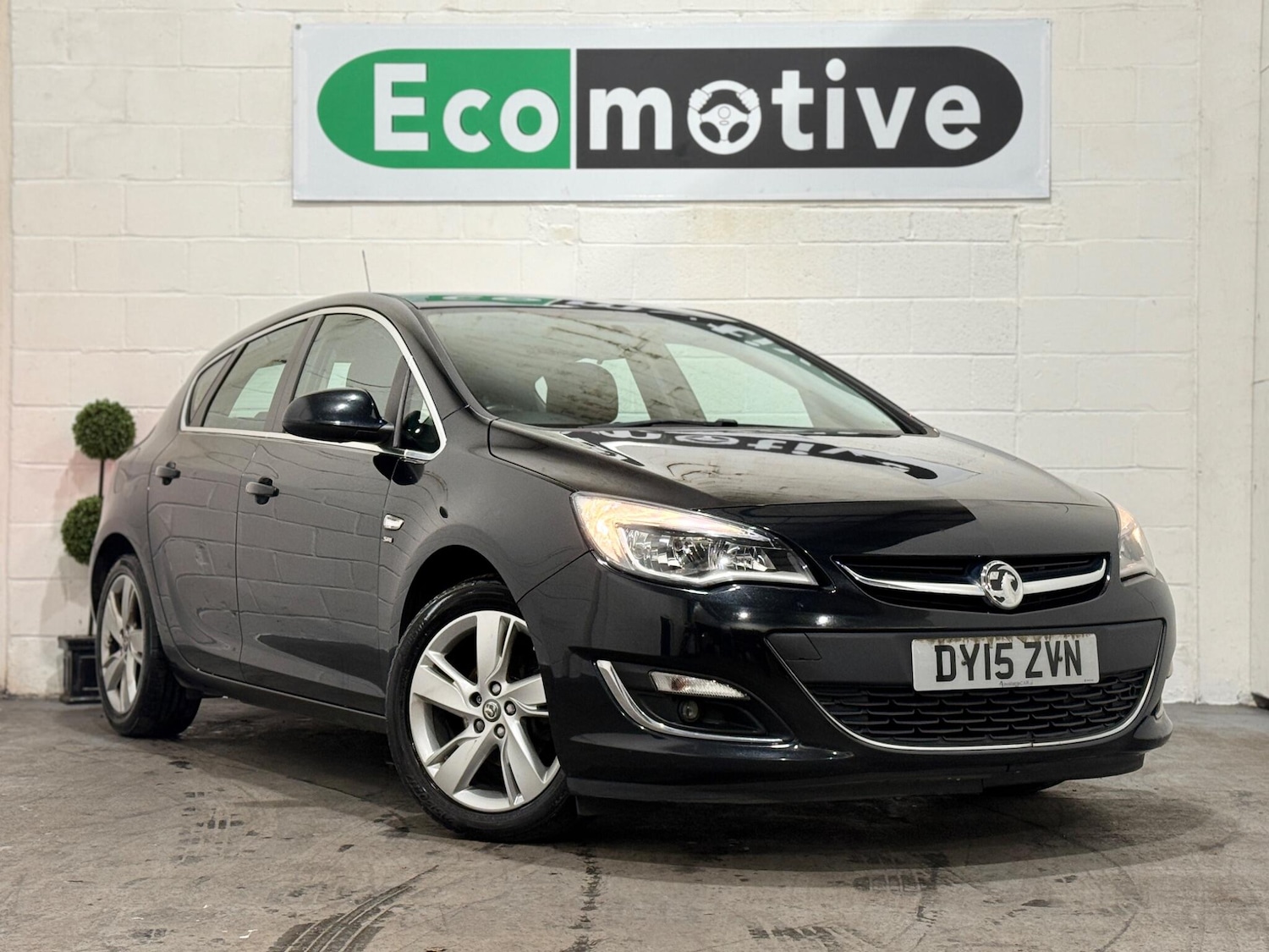 Used Vauxhall Astra 2015 for sale - 76634006: Photo 1