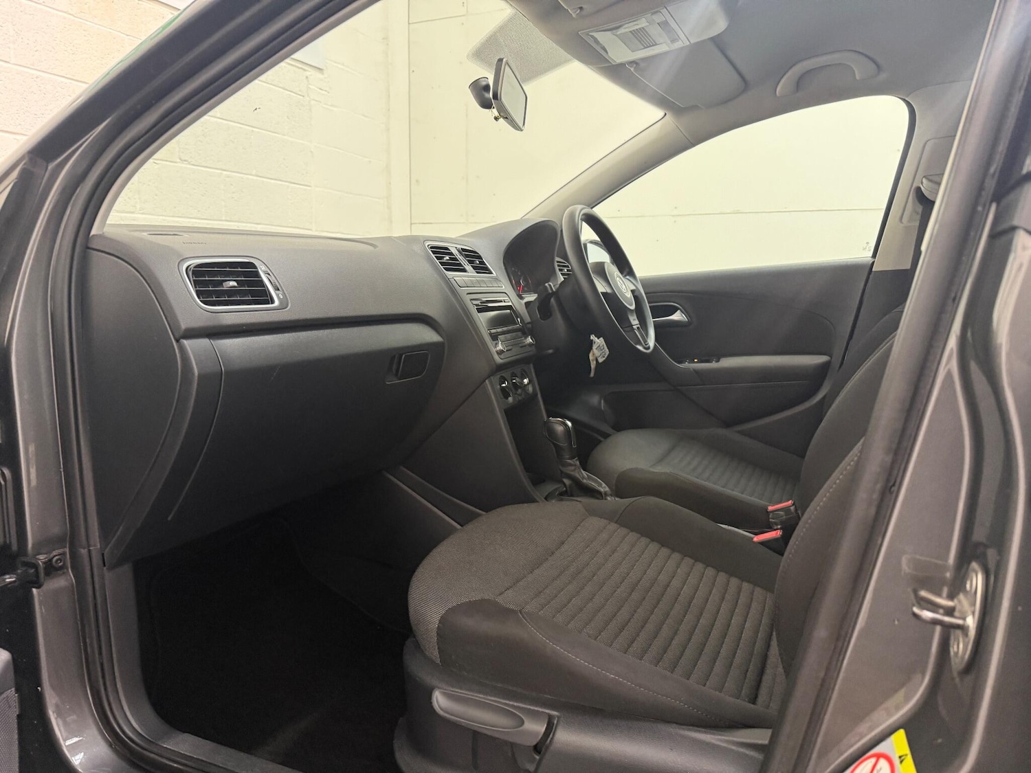 Used Volkswagen Polo 2012 for sale - 76270673: Photo 40