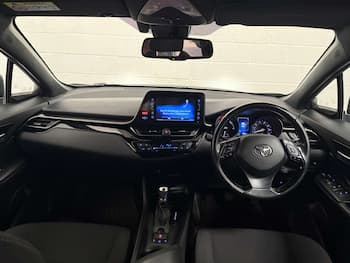 Used Toyota C-HR 2018 for sale - 79573164: Photo