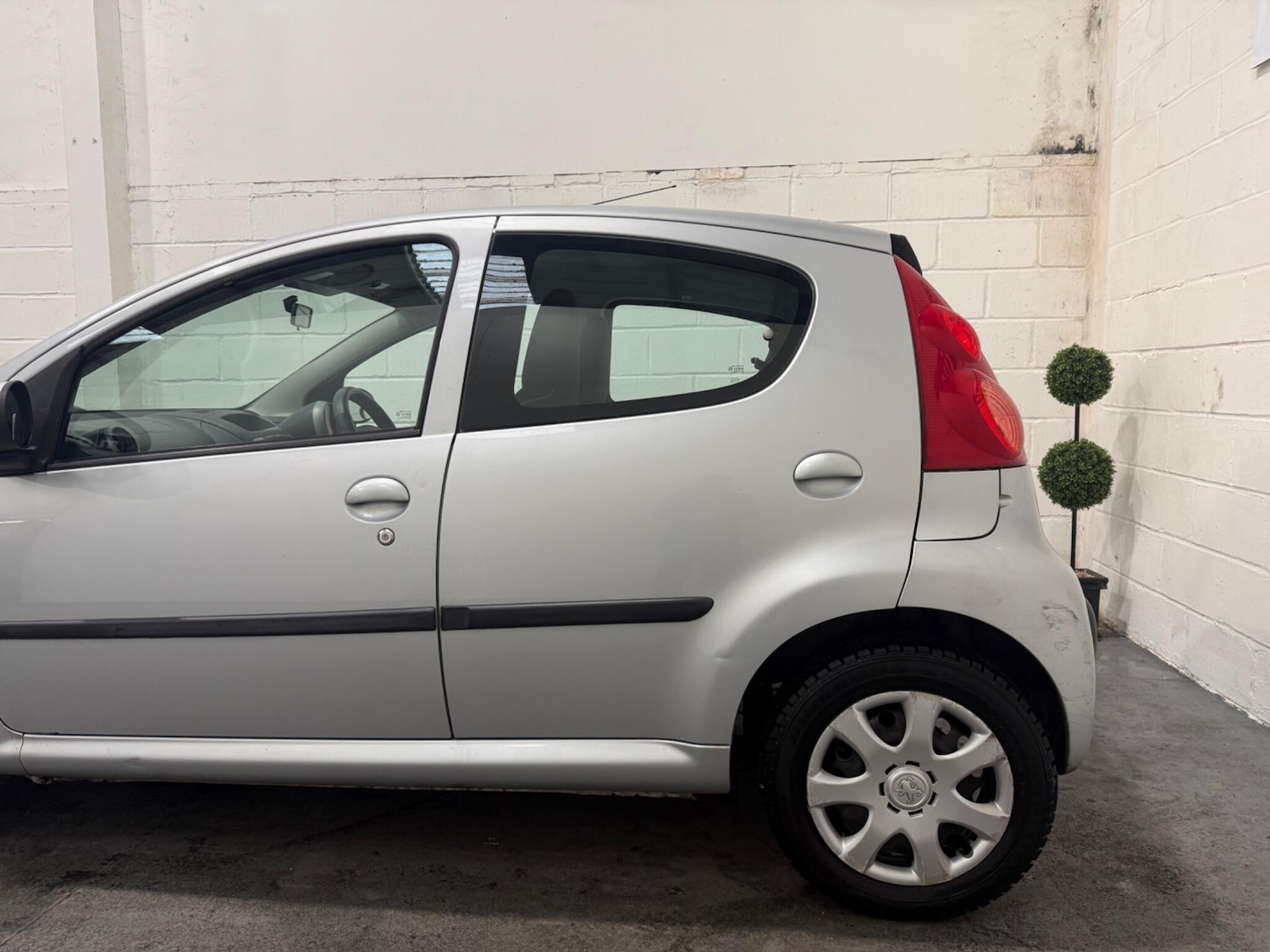 Used Peugeot 107 for sale - 76991410: Photo 6