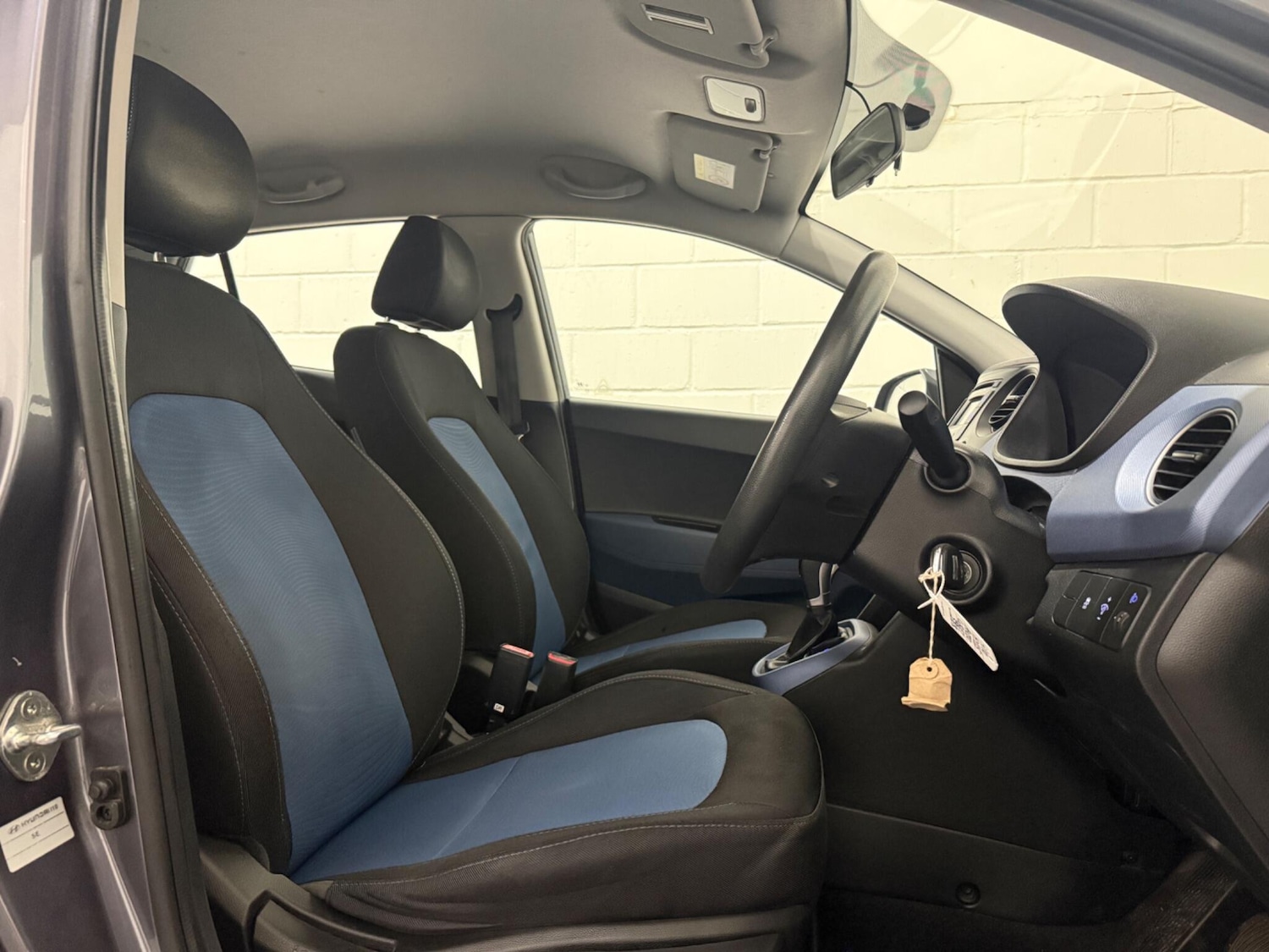 Used Hyundai i10 2015 for sale - 76592639: Photo 16