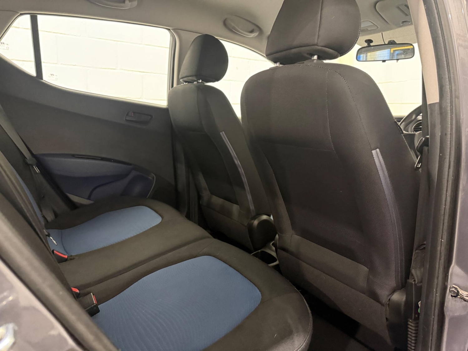 Used Hyundai i10 2015 for sale - 76592639: Photo 18