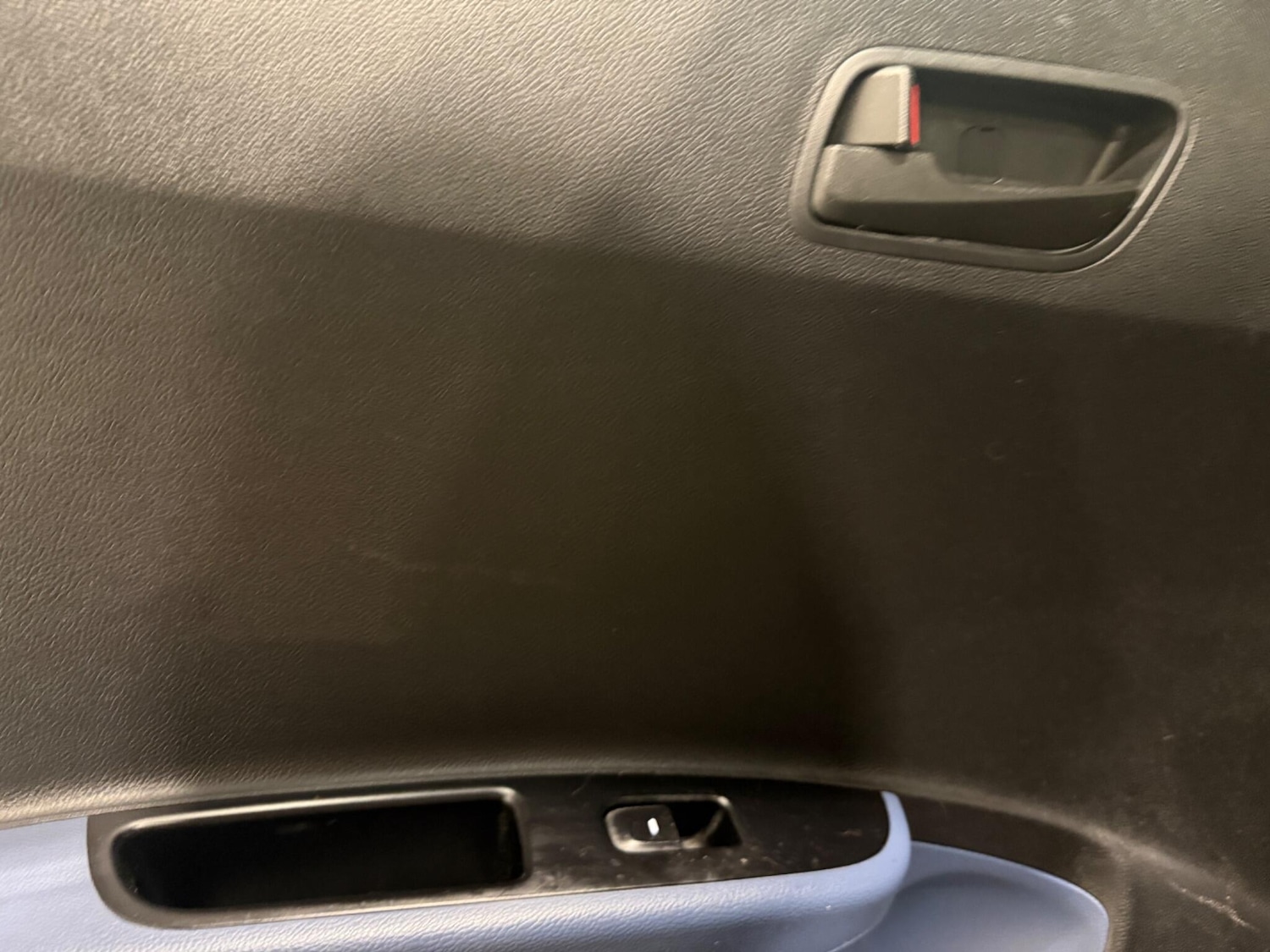 Used Hyundai i10 2015 for sale - 76592639: Photo 26