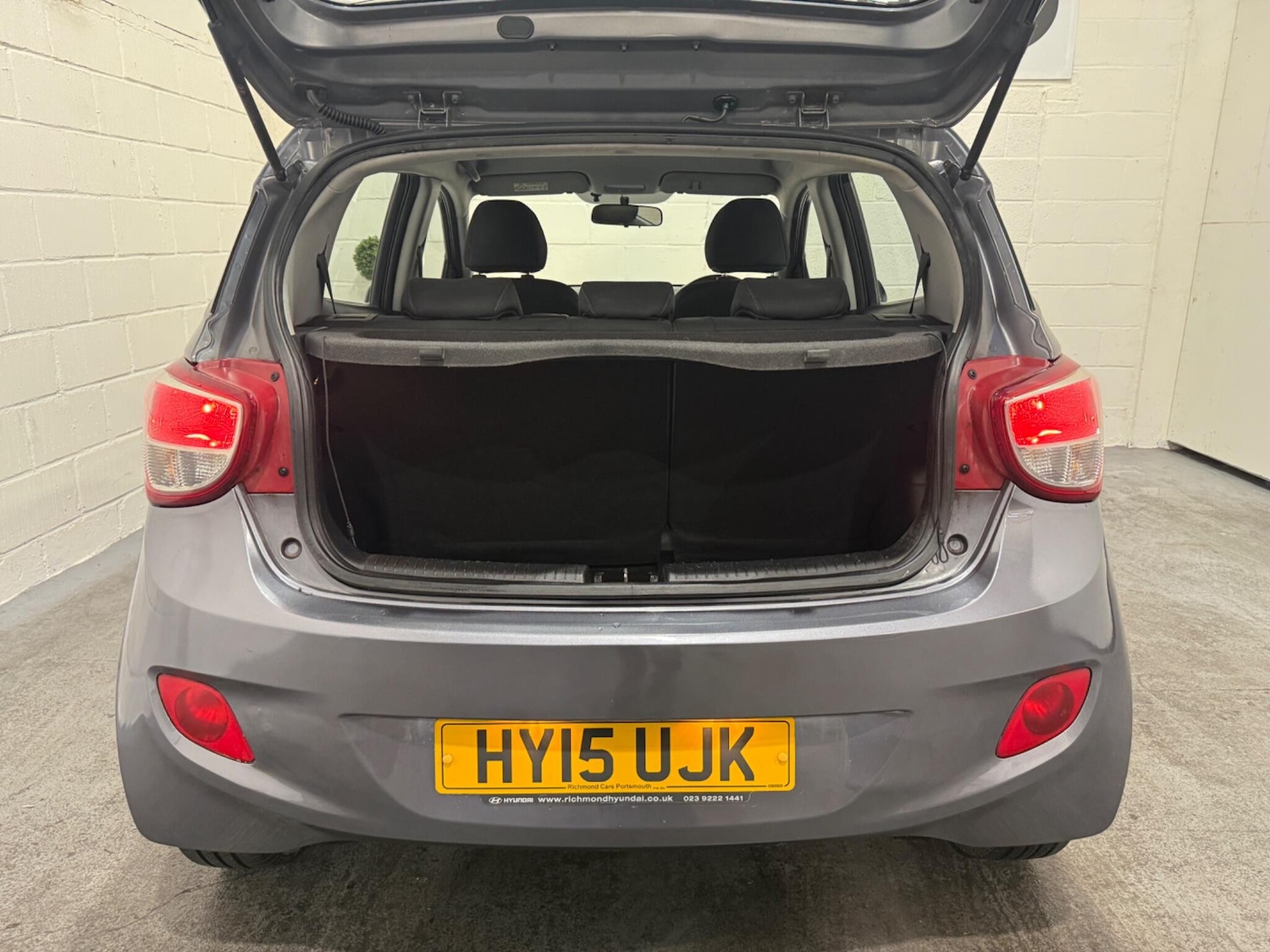 Used Hyundai i10 2015 for sale - 76592639: Photo 29