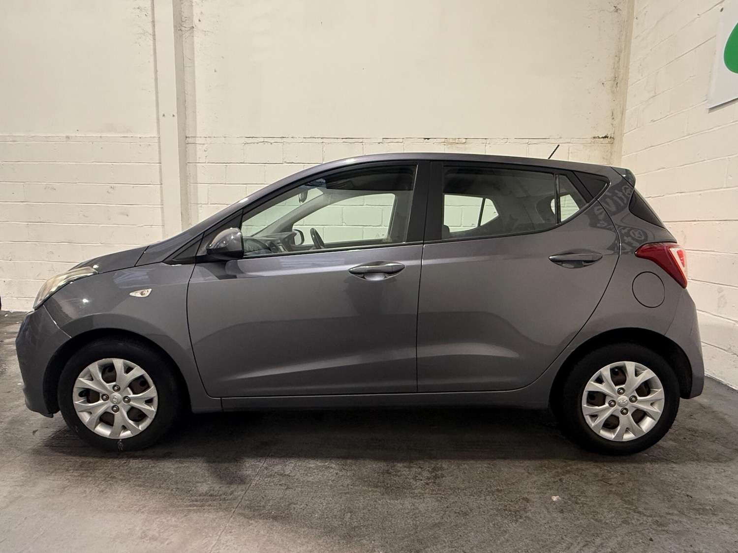 Used Hyundai i10 2015 for sale - 76592639: Photo 6