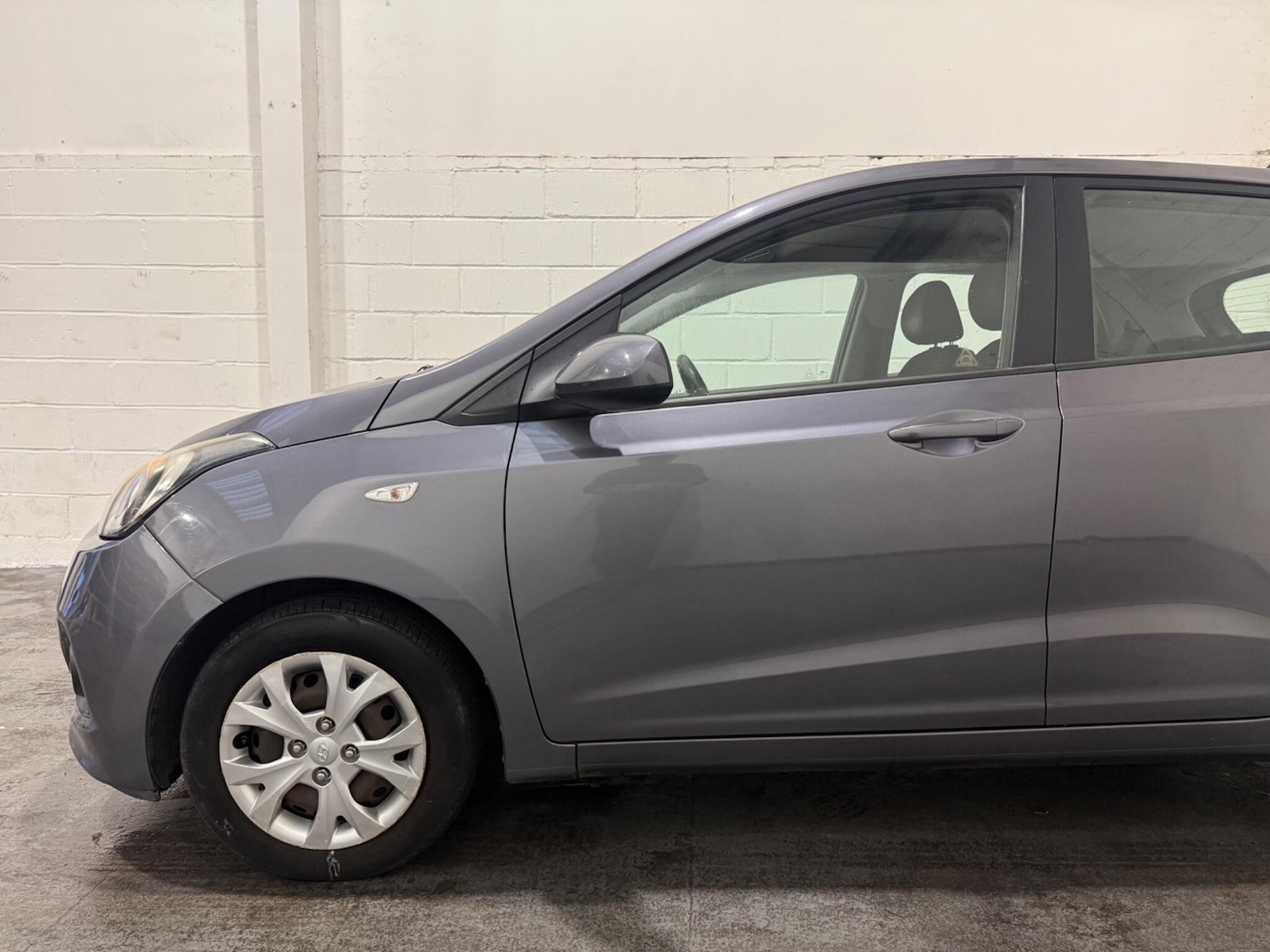 Used Hyundai i10 2015 for sale - 76592639: Photo 8
