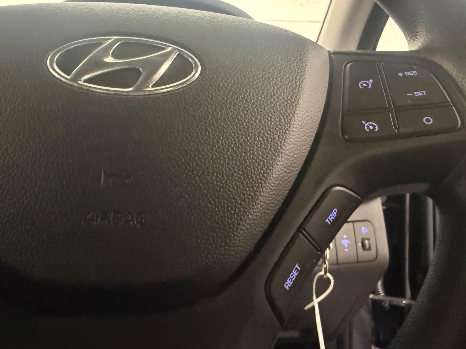 Used Hyundai i10 for sale - 78205502: Photo 26