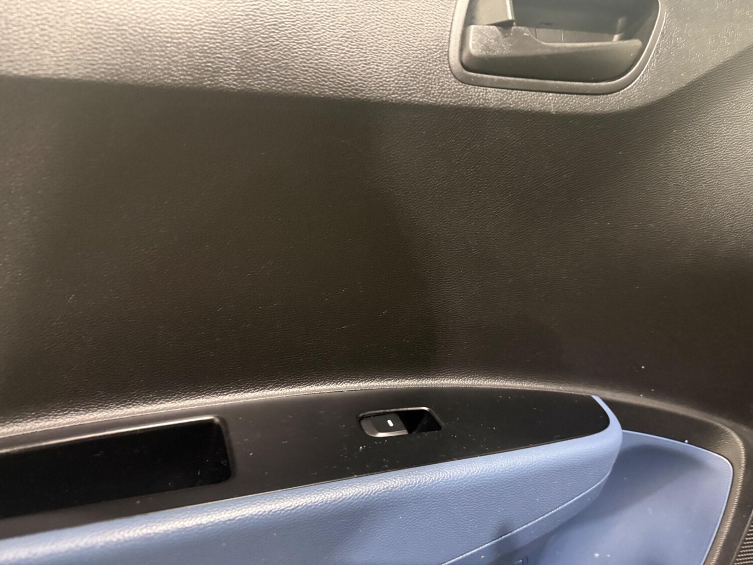 Used Hyundai i10 for sale - 78205502: Photo 31