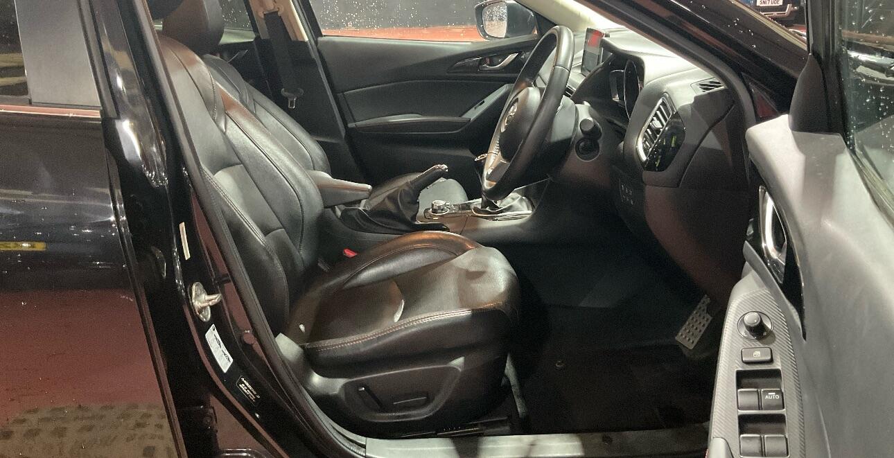 Used Mazda Mazda3 2015 for sale - 76866185: Photo 5